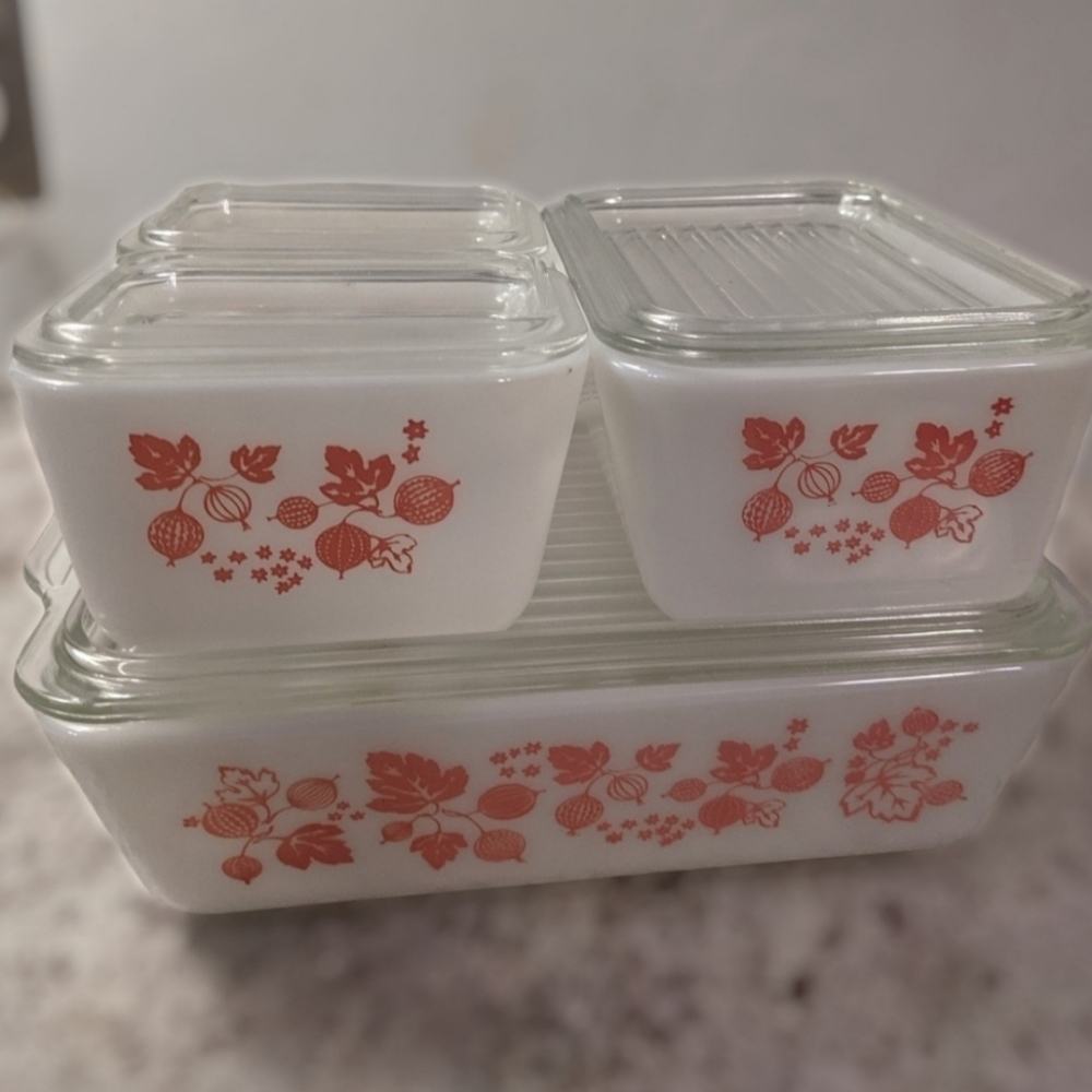 Pyrex Pink Gooseberry Vintage Refrigerator Casserole Set